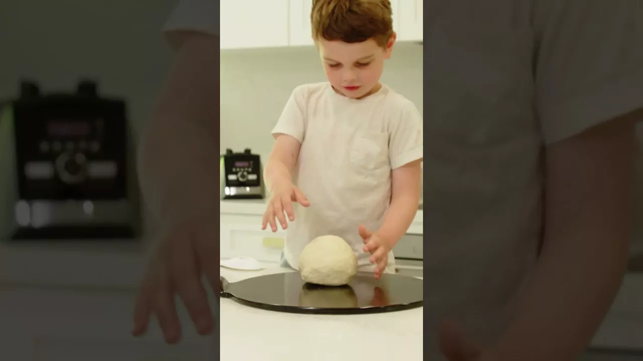 The best way to make pizza with a Vitamix blender