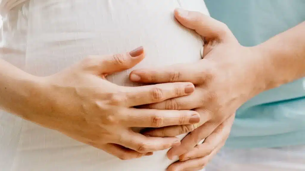 signs and symptoms of miscarriage