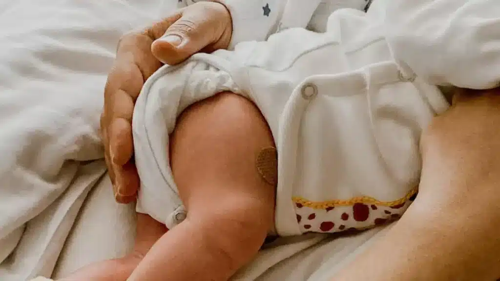 what to expect in the days and weeks after birth