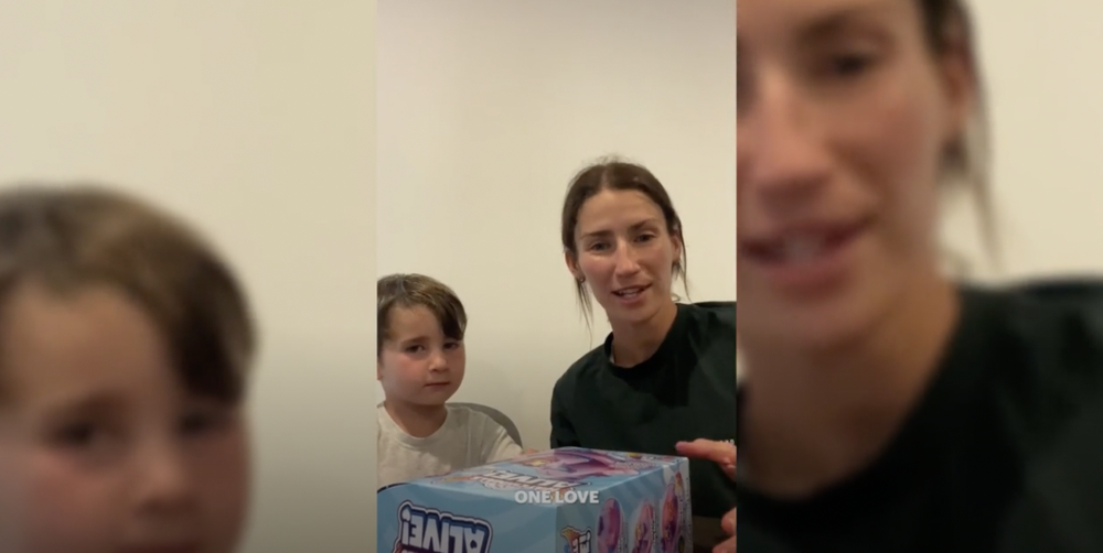 Is it impossible to get your kids into the bath?